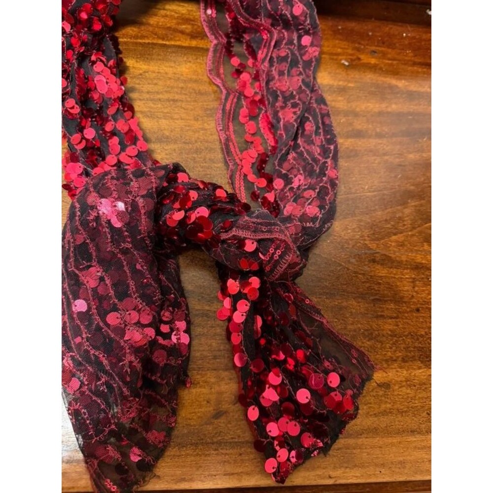 Beautiful holiday glittering, shiny scarf, red - Picture 2 of 4